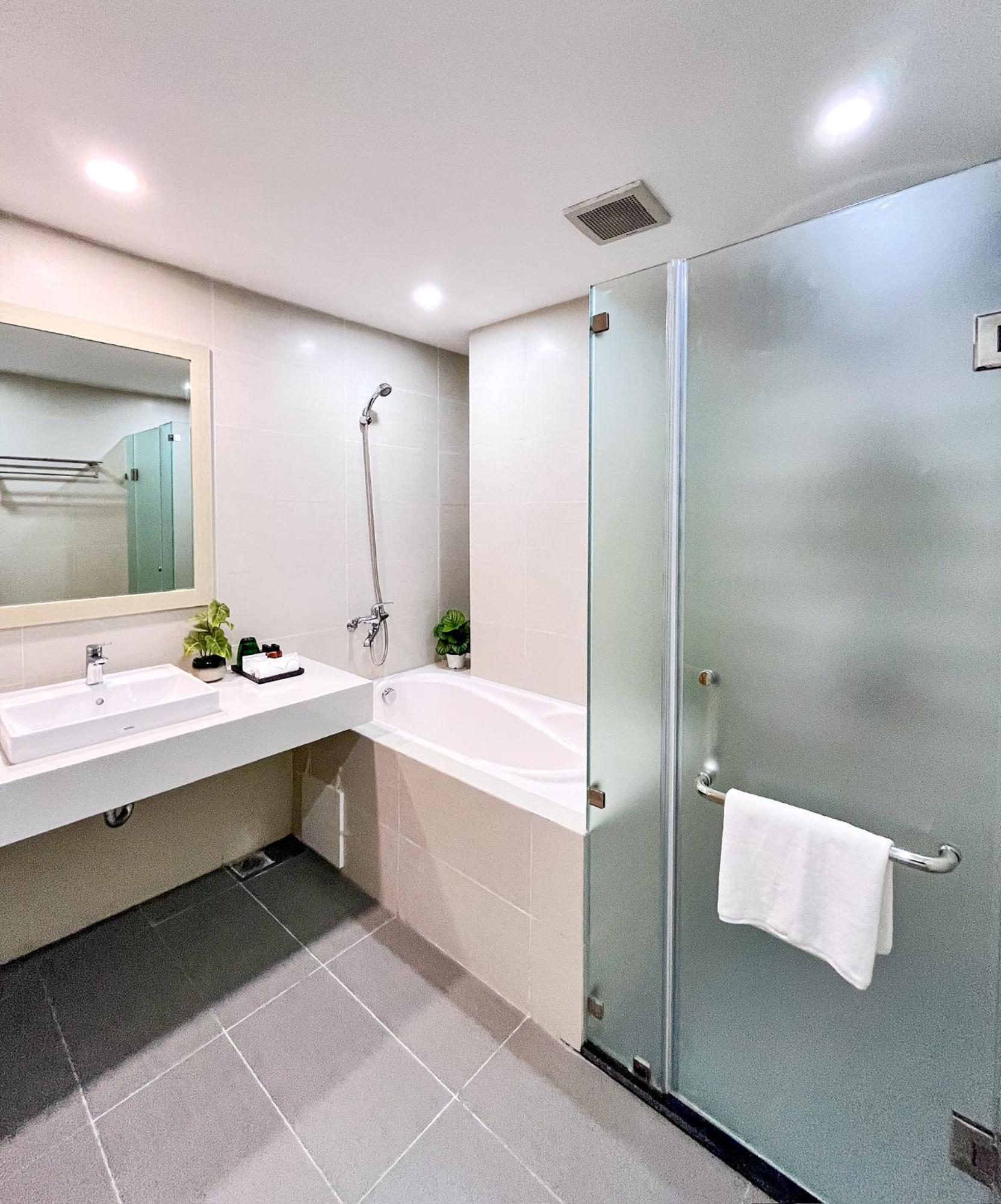 The Setai Linh Lang By Xoi Residences Apartment
